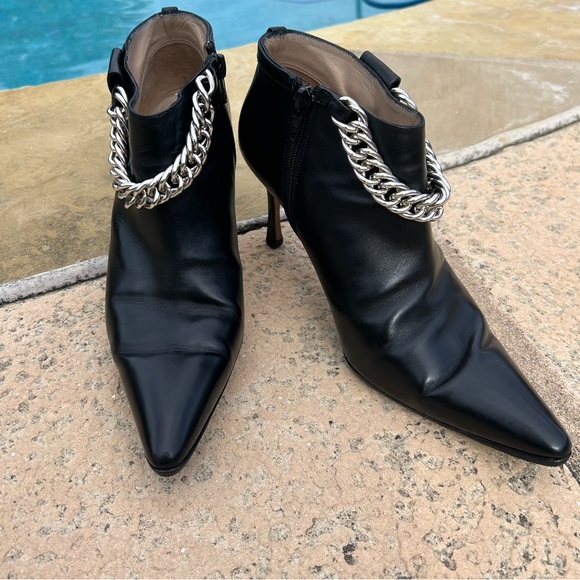 Manolo Blahnik black leather booties w/chain. Size 37.5 - Picture 2 of 15